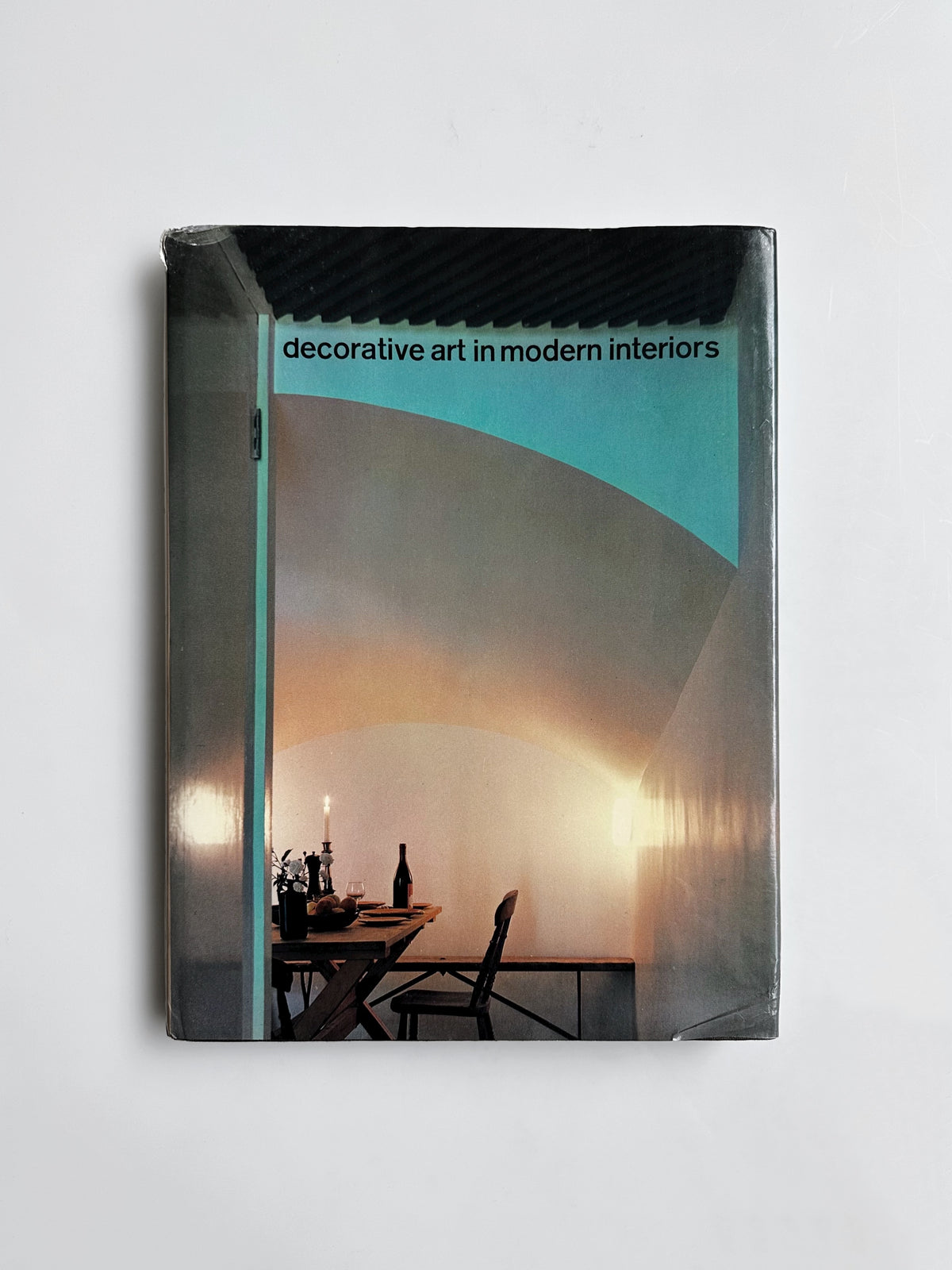 DECORATIVE ART IN MODERN INTERIORS, 1973-1974