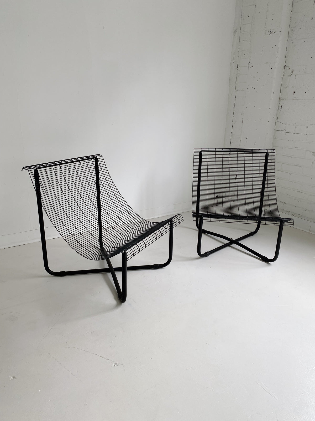 black wire chairs outdoor