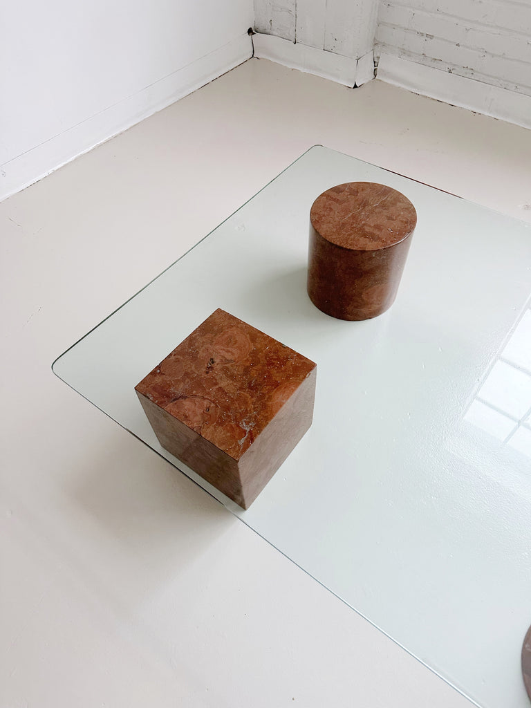 GEOMETRIC PINK MARBLE COFFEE TABLE IN THE STYLE OF METAFORA BY VIGNELLI