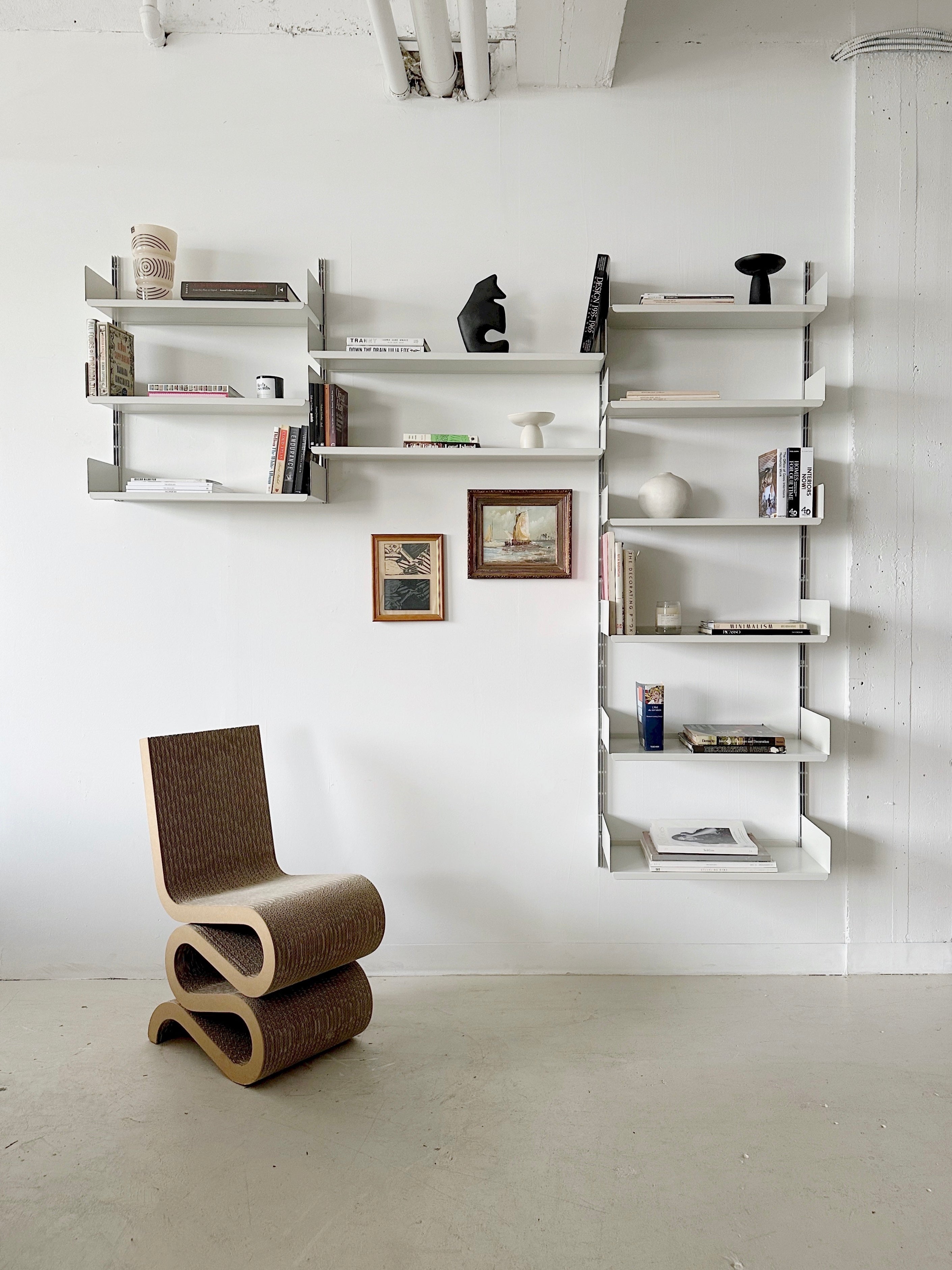 606 WALL SHELVING SYSTEM BY DIETER RAMS FOR VITSOE | Maison Singulier