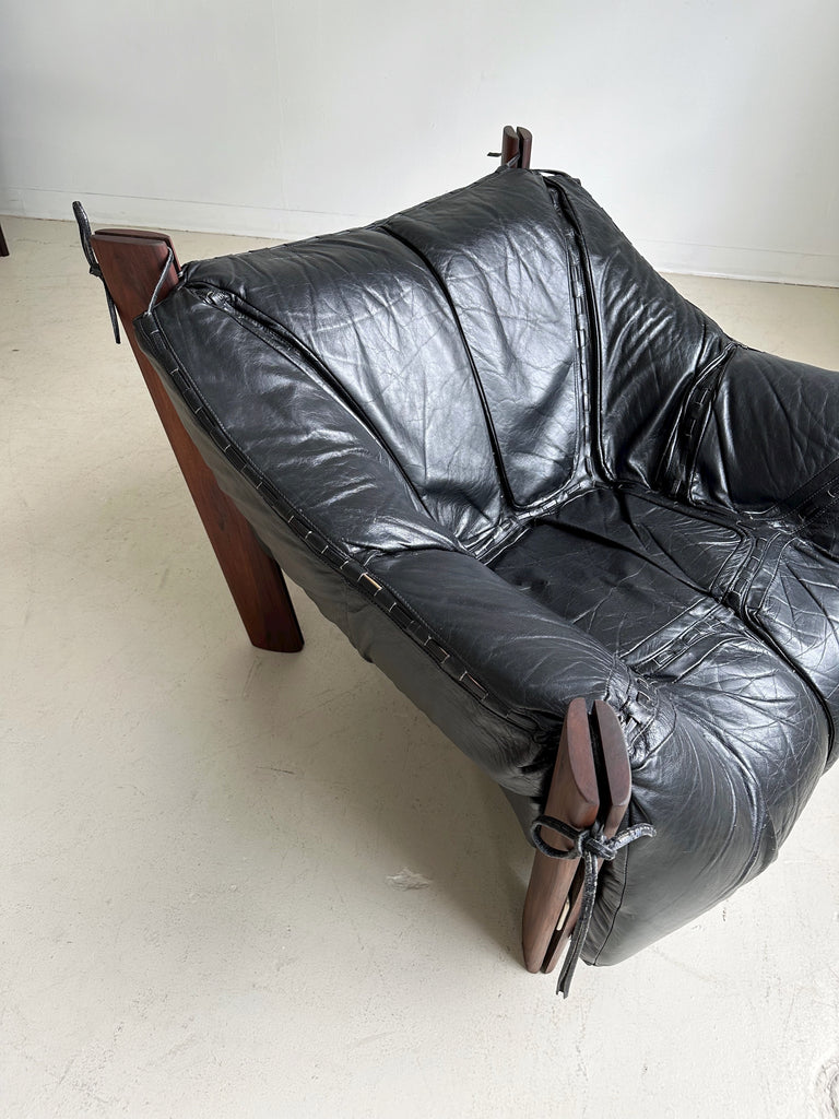 MP 211 BLACK LEATHER LOUNGE CHAIR BY PERCIVAL LAFER, 60's