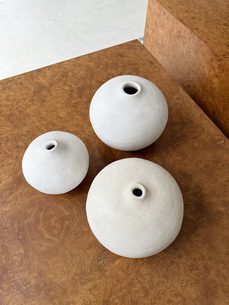 CANA DAI HANDMADE CERAMIC BUD VASES | Maison Singulier