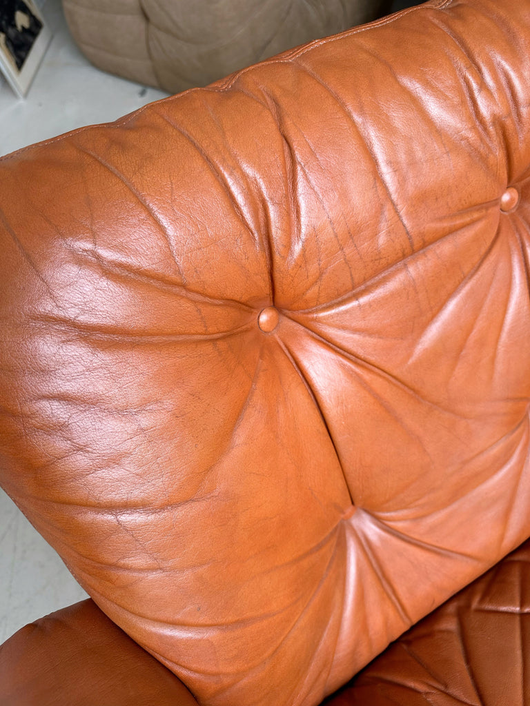 COGNAC LEATHER KENGU LOVESEAT BY ELSA & NORDAHL SOLHEIM FOR RYKKEN, 70's