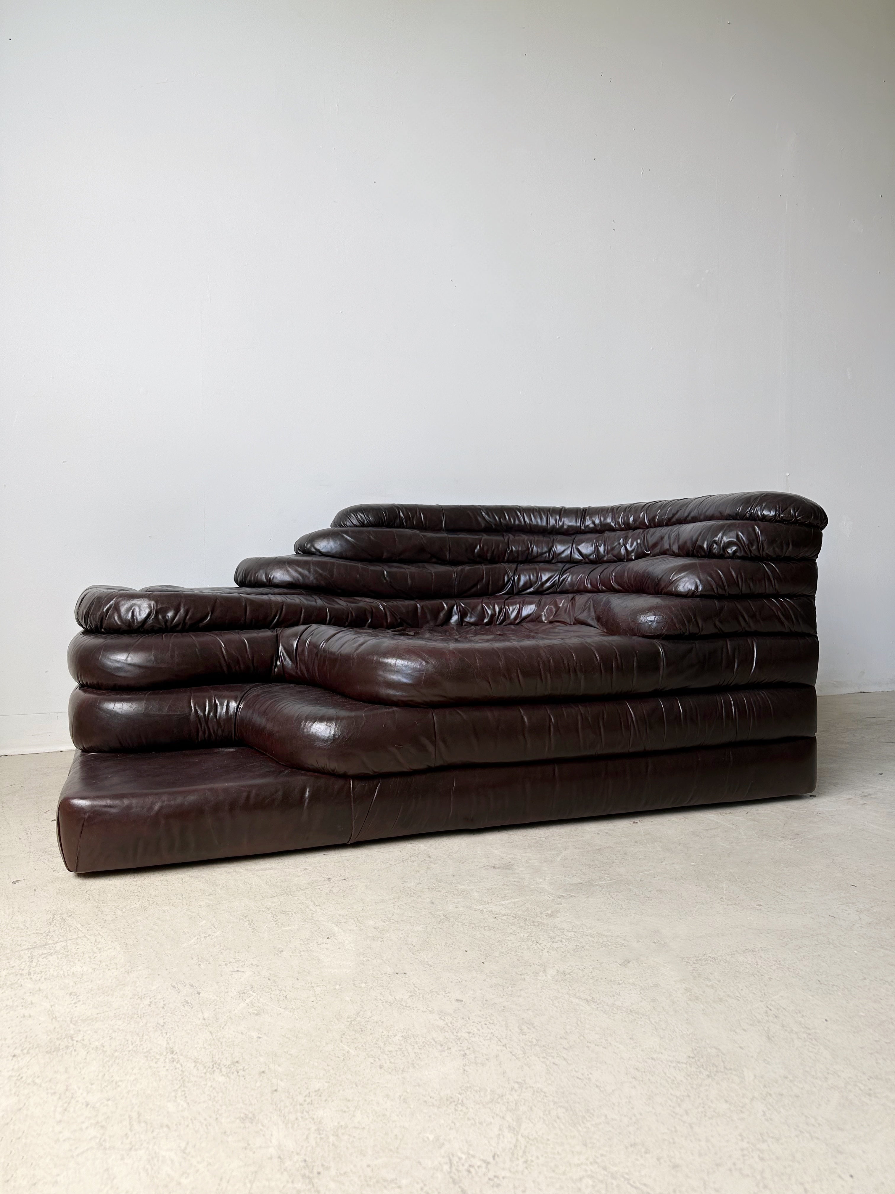 Terrazza Sofa Burgundy Right - NOVU