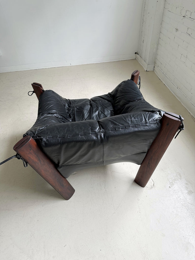 MP 211 BLACK LEATHER LOUNGE CHAIR BY PERCIVAL LAFER, 60's