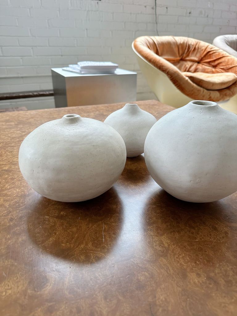 CANA DAI HANDMADE CERAMIC BUD VASES | Maison Singulier