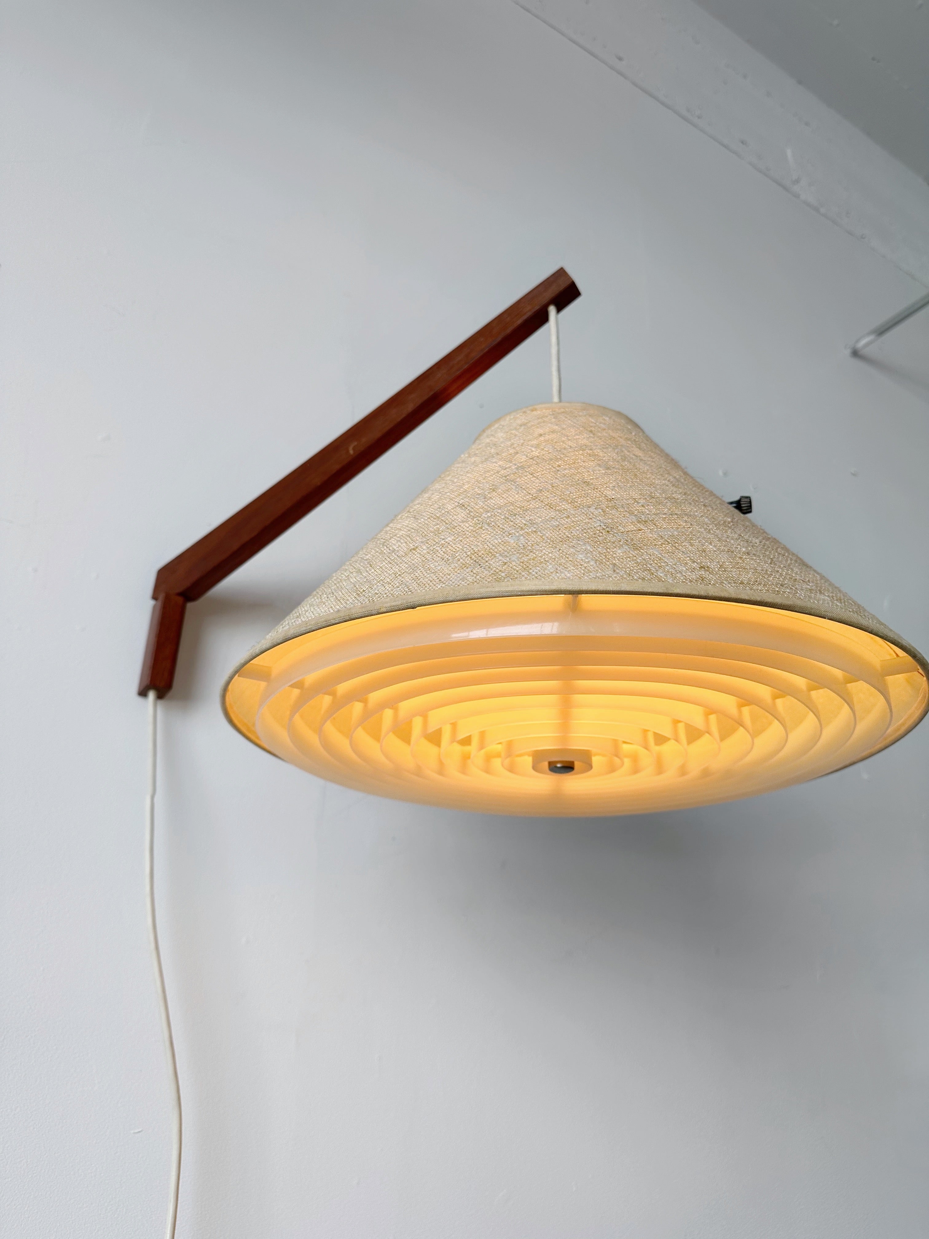 C8F7DE6B-FD73-44BF-950B-