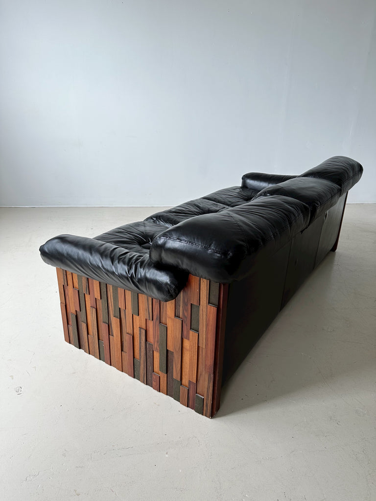 MID CENTURY MODERN BLACK LEATHER SOFA WITH WOODEN SIDES