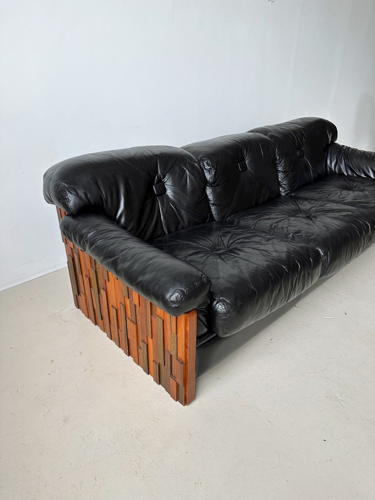 MID CENTURY MODERN BLACK LEATHER SOFA WITH WOODEN SIDES