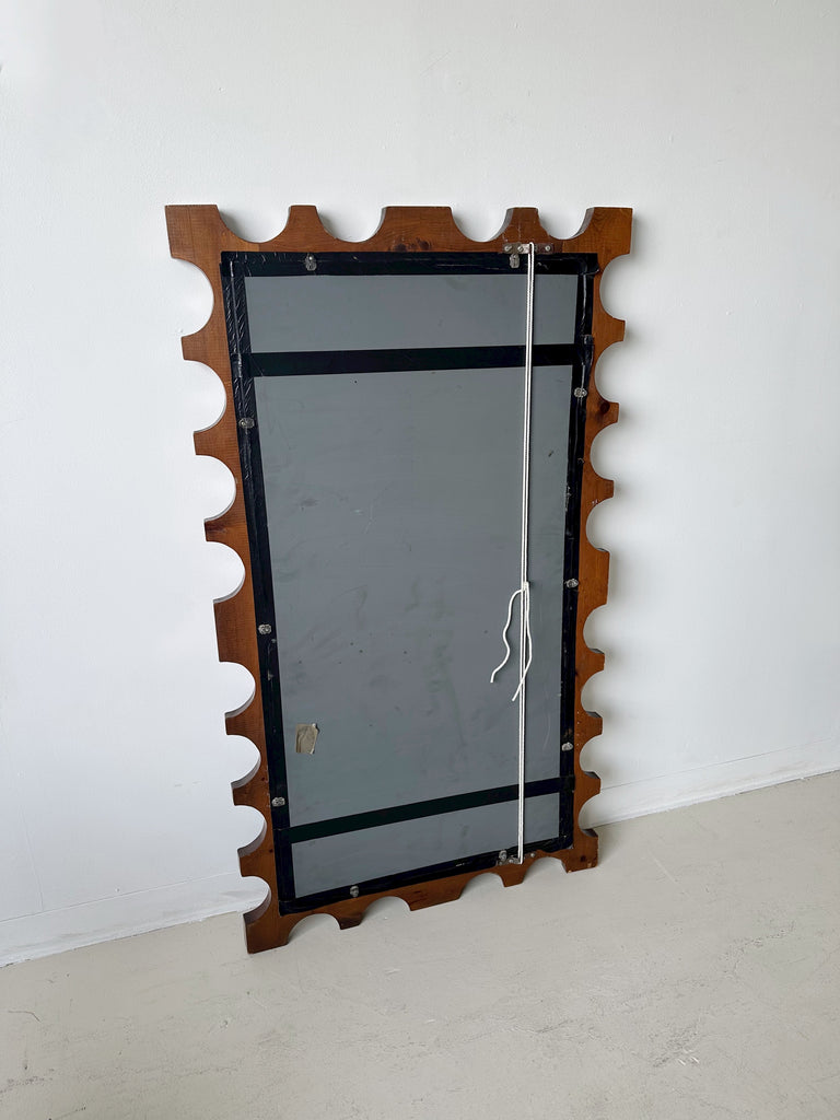WOODEN SCALLOPED FULL SIZE MIRROR