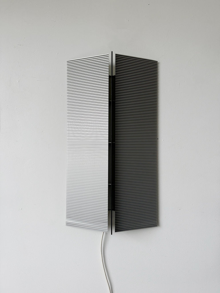 MODERNIST METAL WALL LAMP BY LIGHTOLIER, 80's