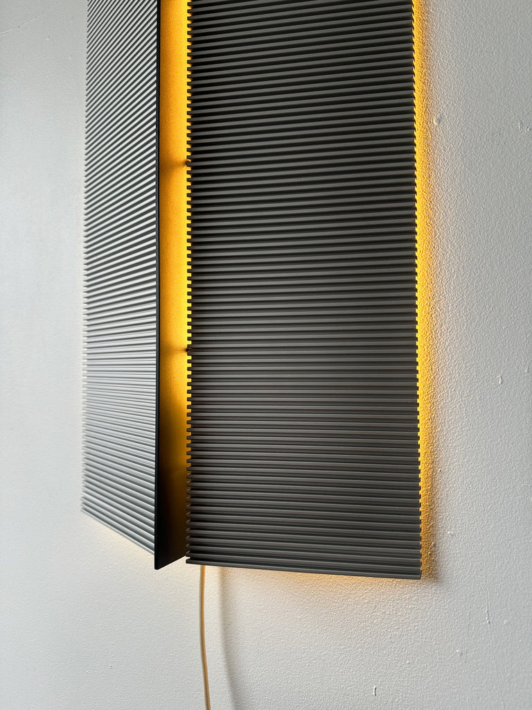 MODERNIST METAL WALL LAMP BY LIGHTOLIER, 80's