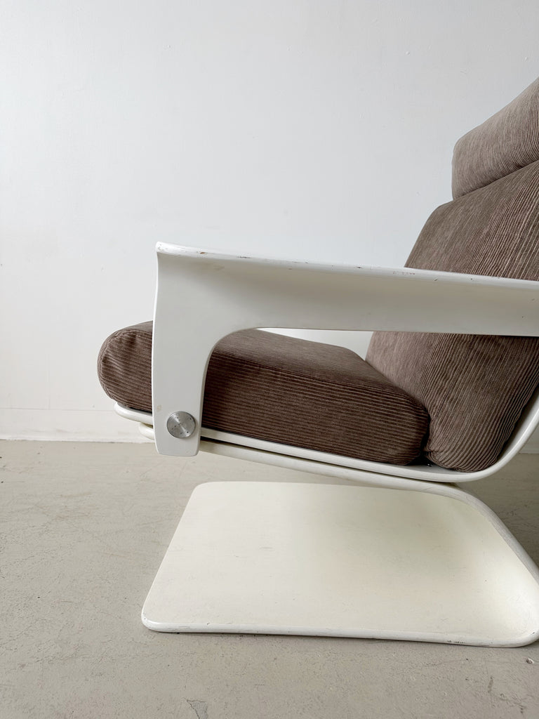 SPACE AGE ARMCHAIR BY PETER GHYCZY FOR COR, 70’s