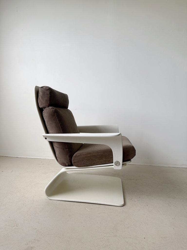 SPACE AGE ARMCHAIR BY PETER GHYCZY FOR COR, 70’s