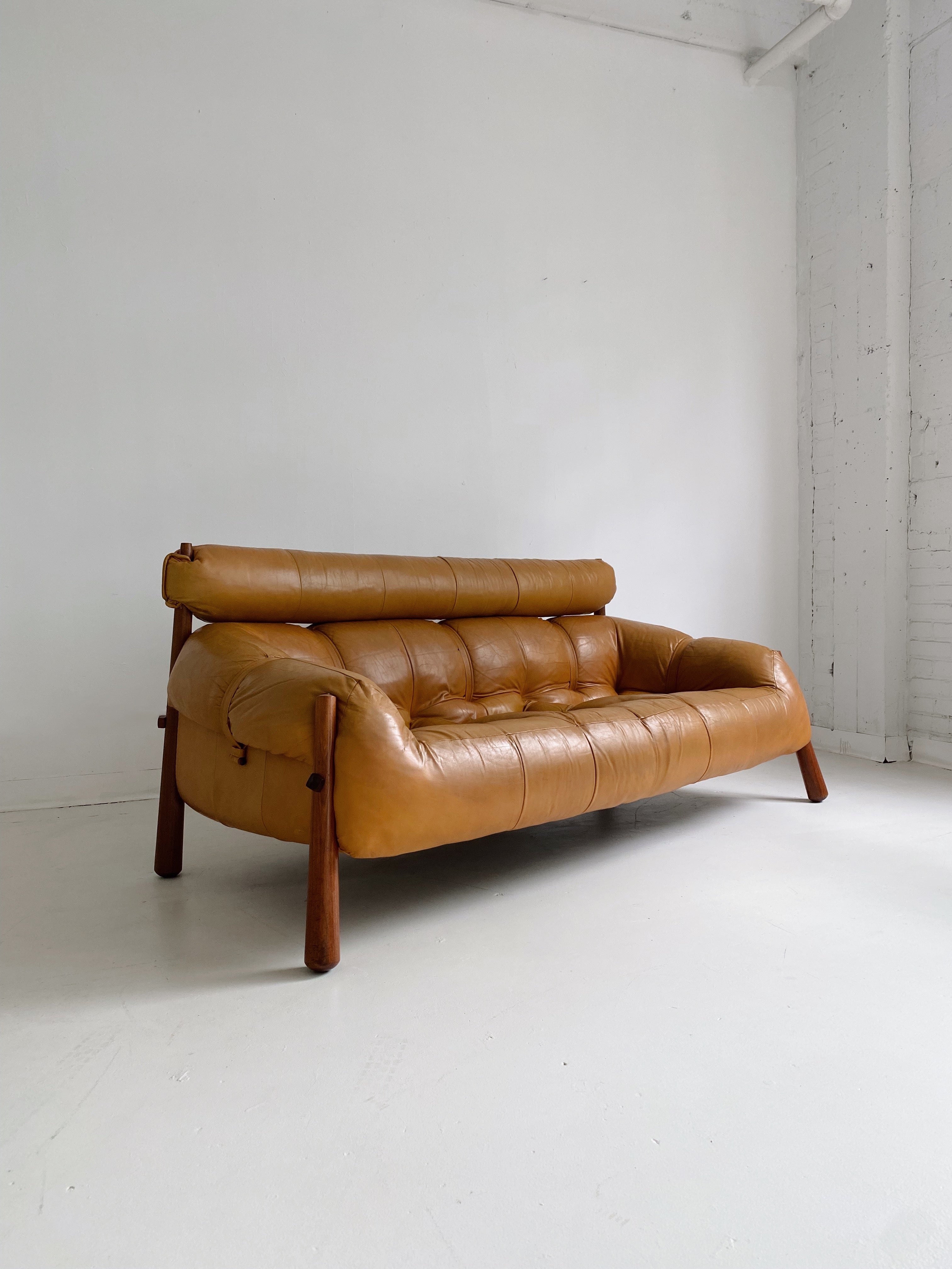 モグラッパー 1970's Brazilian MP81 Wood and Leather Sofa by Percival Lafer