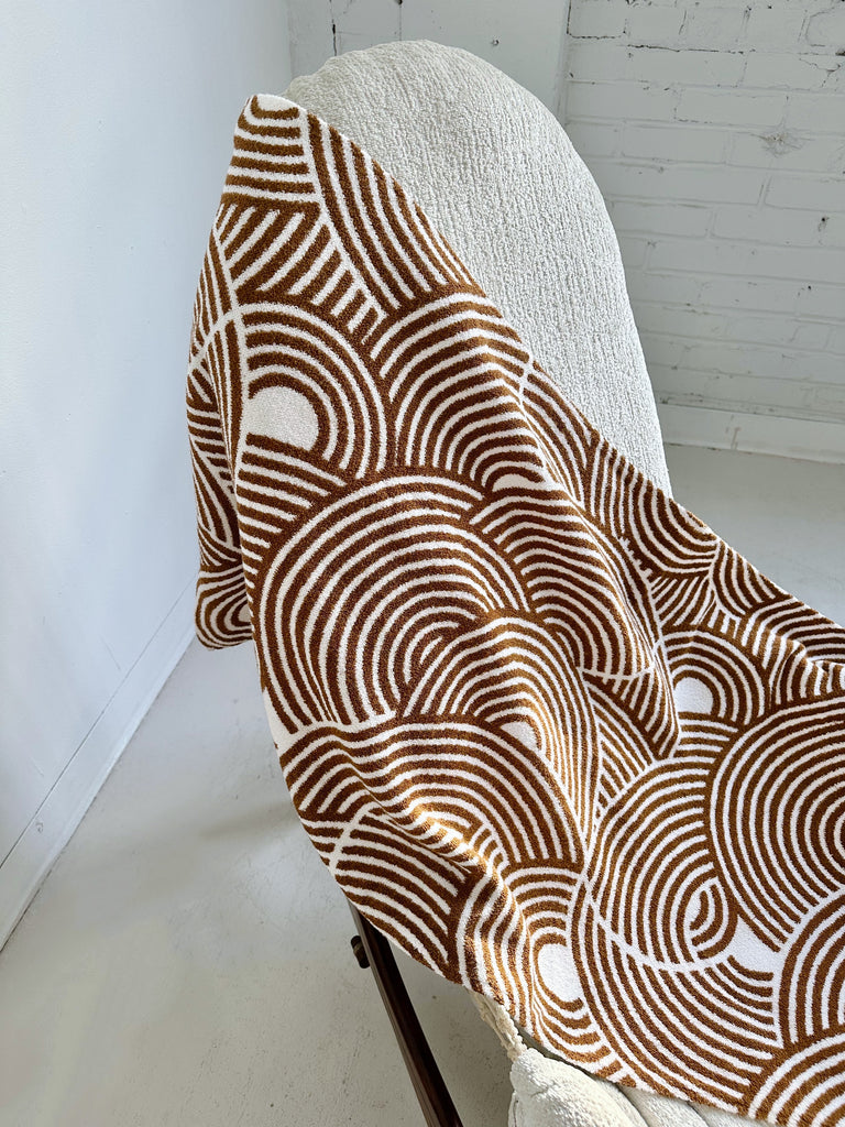 BROWN PATTERNED TERRY BATH TOWEL