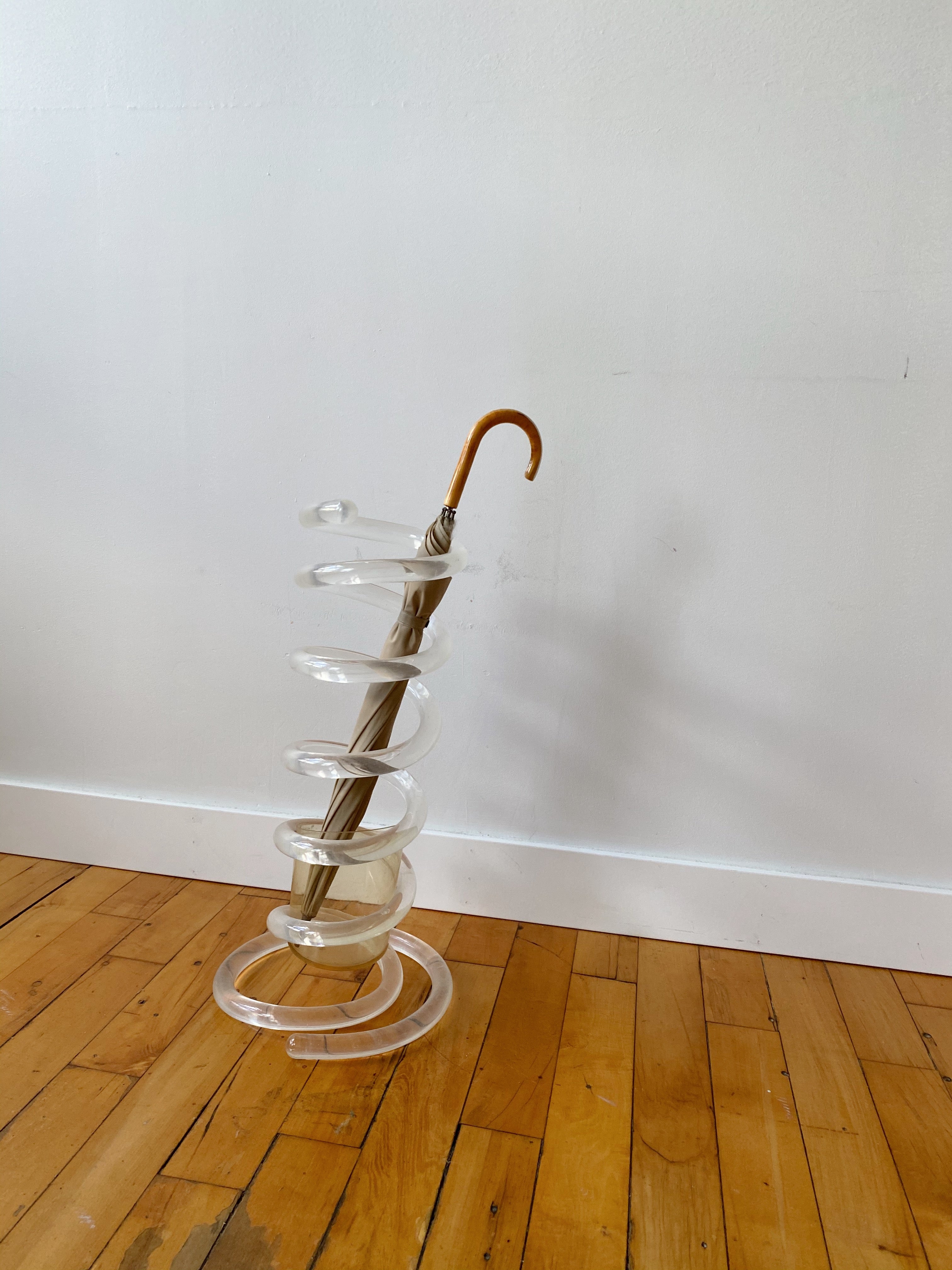 Dorothy Thorpe ルーサイト　傘立て　ミッドセンチュリー DOROTHY THORPE CLEAR LUCITE UMBRELLA STAND | Maison Singulier