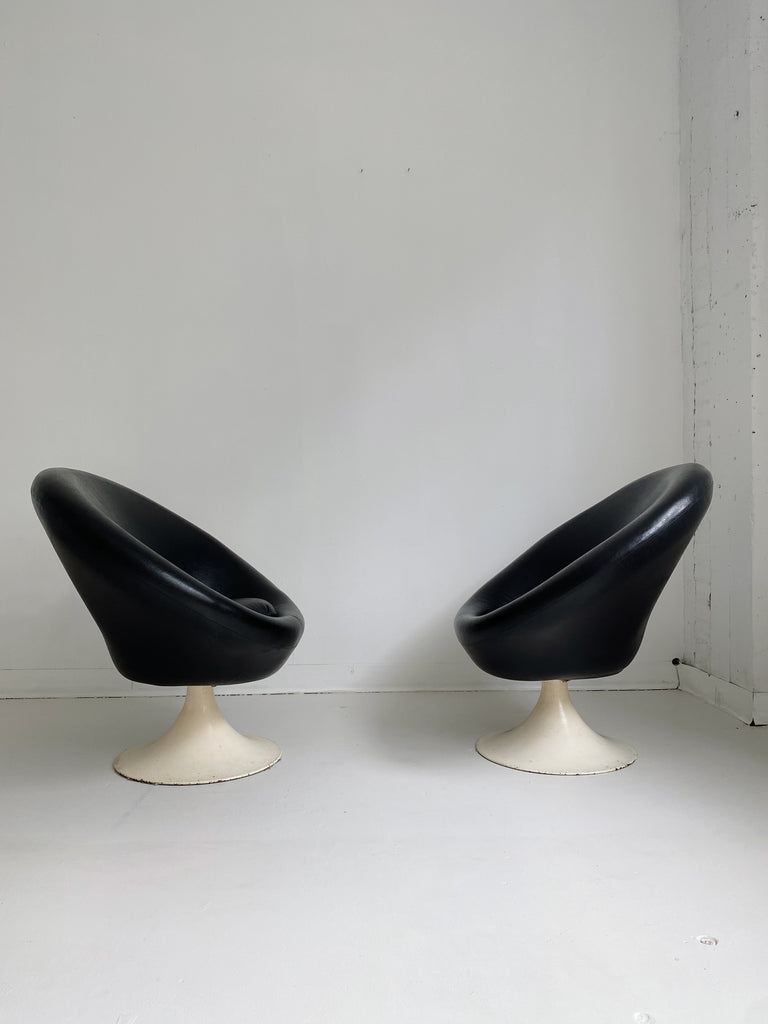 SPAGE AGE VINYL CHAIRS WITH TULIP BASE