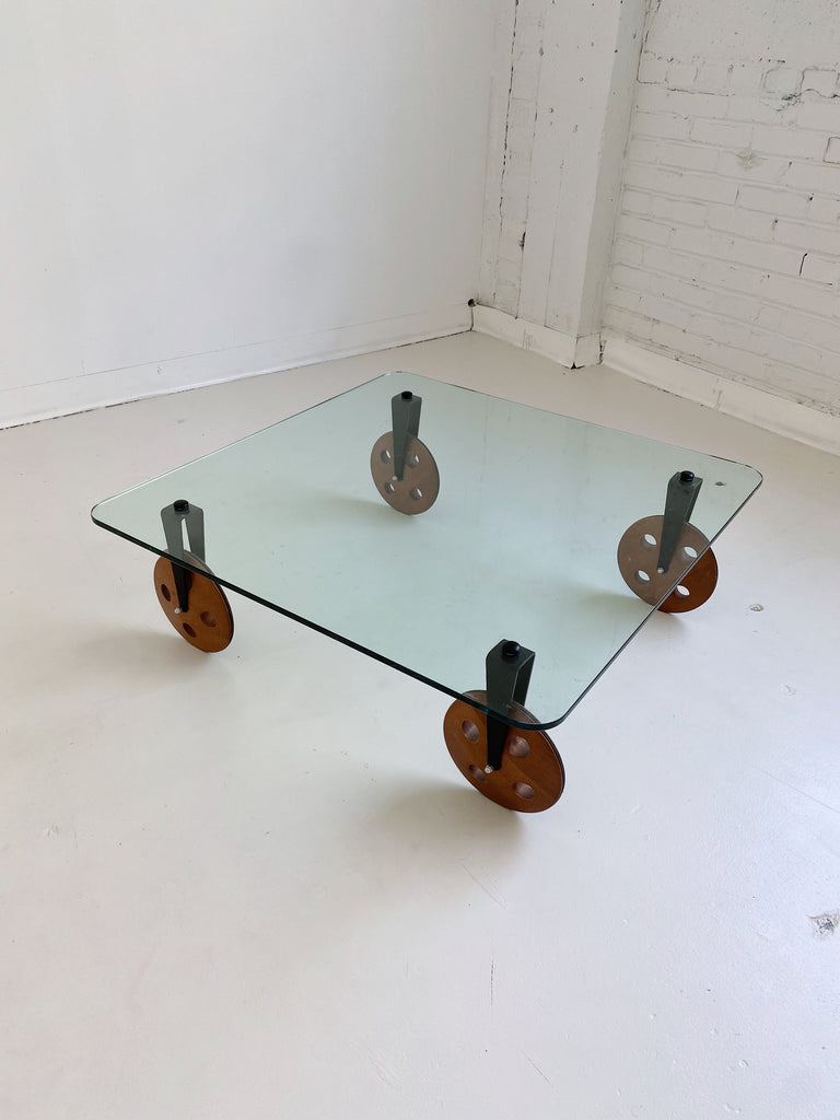 GLASS LOW COFFEE TABLE ATTRIBUTED TO GAE AULENTI FOR FONTANA ARTE, 70's