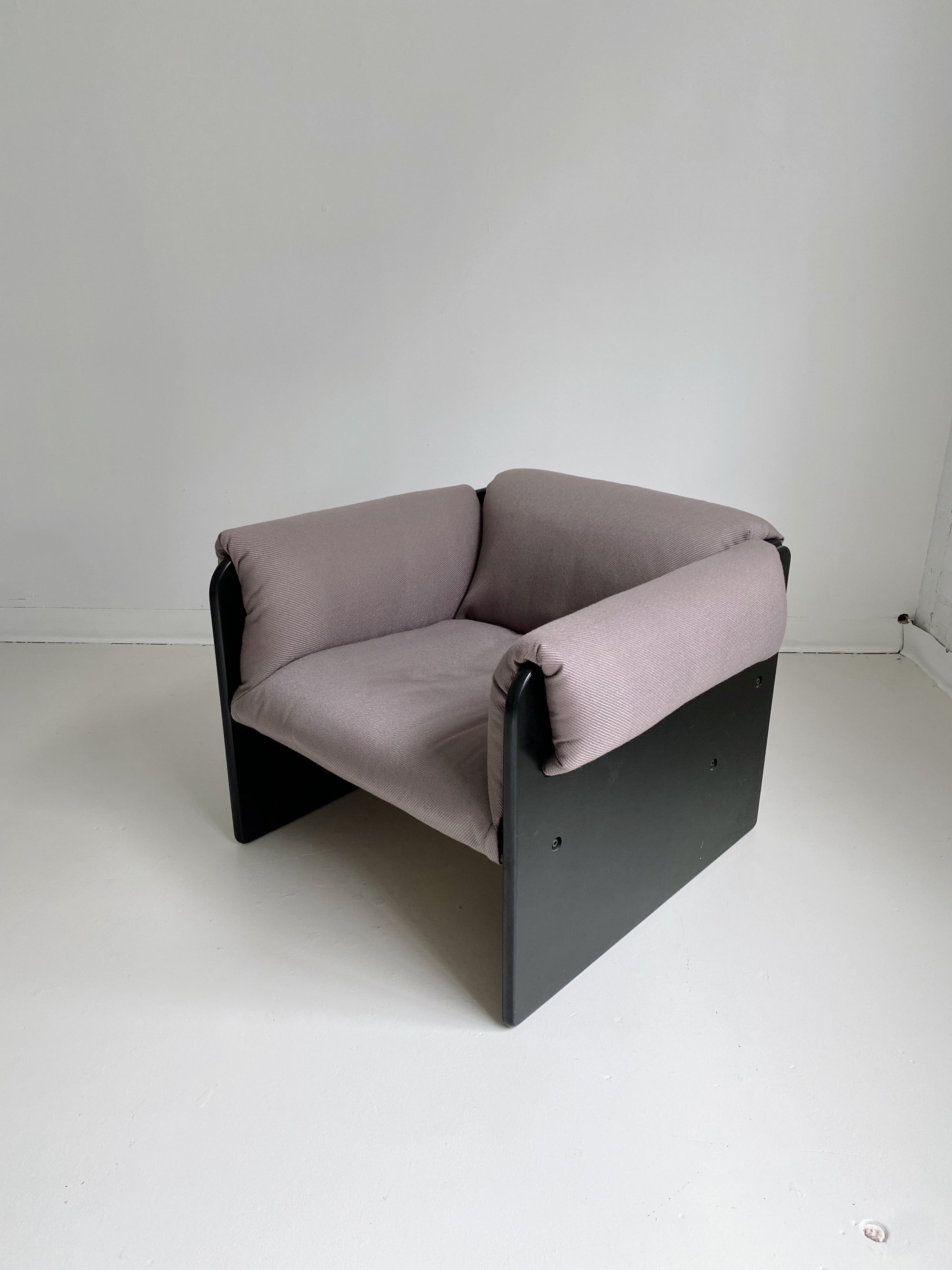 RENAISSANCE EASY CHAIR BY MULLER & STEWART, 70's | Maison Singulier