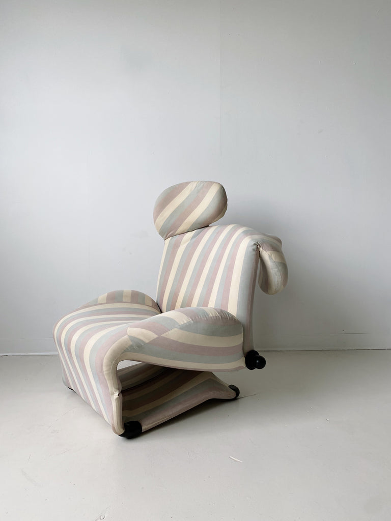 STRIPED WINK LOUNGE CHAIR BY TOSHIYUKI KITA FOR CASSINA, 80's