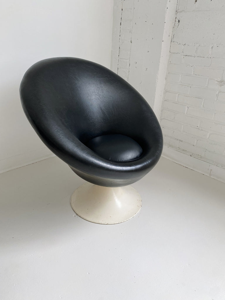 SPAGE AGE VINYL CHAIRS WITH TULIP BASE