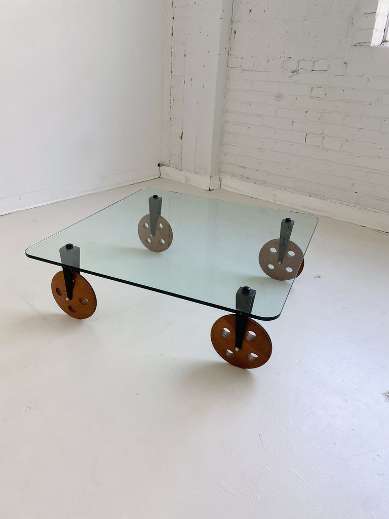 GLASS LOW COFFEE TABLE ATTRIBUTED TO GAE AULENTI FOR FONTANA ARTE, 70's