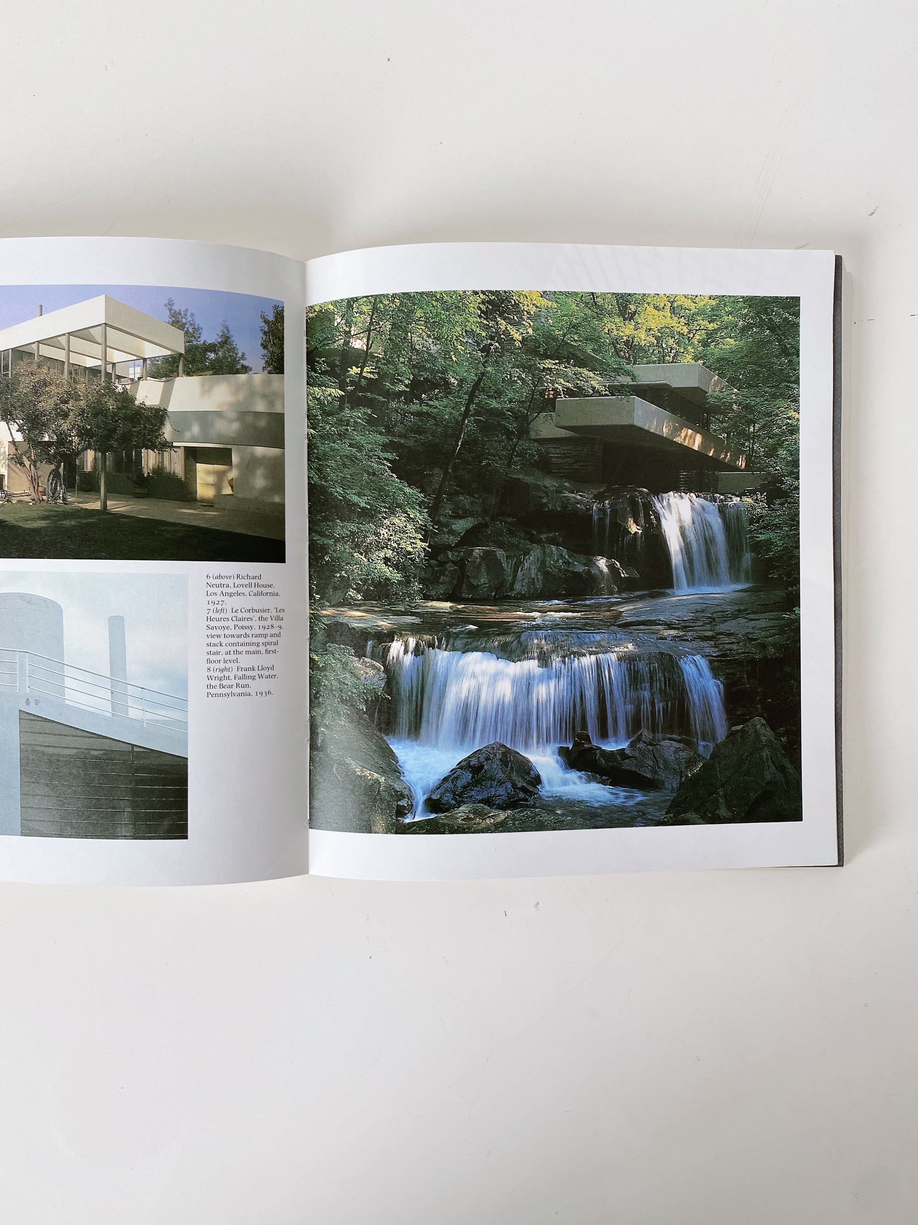 MODERN ARCHITECTURE SINCE 1900, CURTIS, 1982 | Maison Singulier
