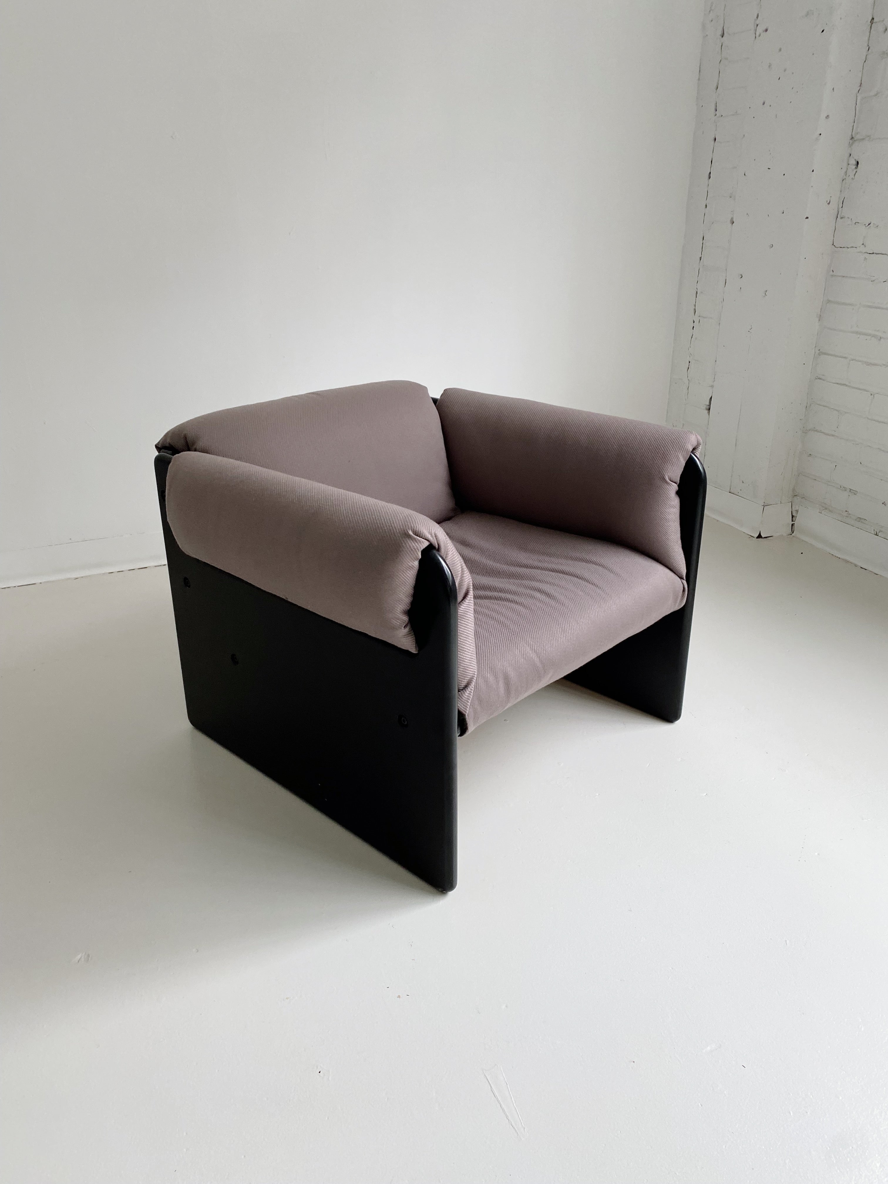 RENAISSANCE EASY CHAIR BY MULLER & STEWART, 70's | Maison