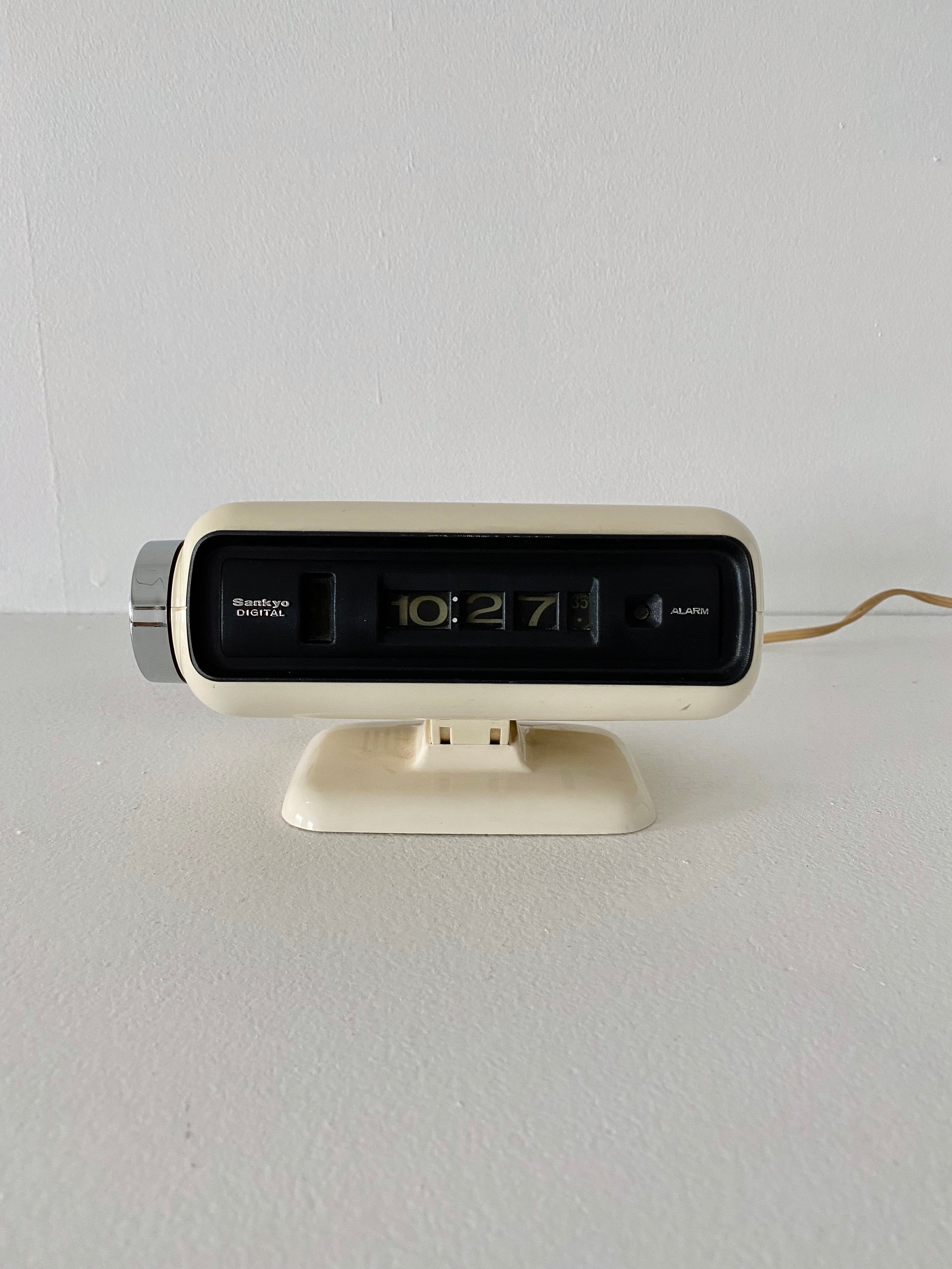 TUBE ORIGINAL ALARM CLOCK 【メンバーの生声入り】 il_1080xN.5863382876_c5c7.jpg