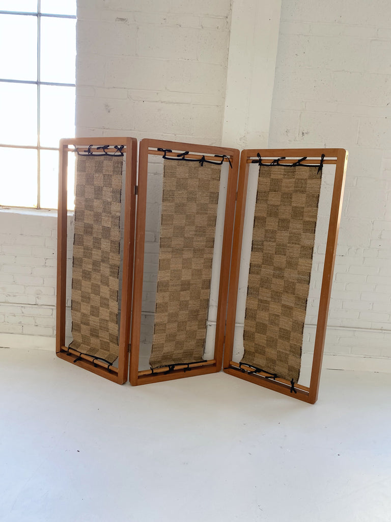 WOOD DIVIDER WITH CHECKER PRINT TEXTILE PANEL