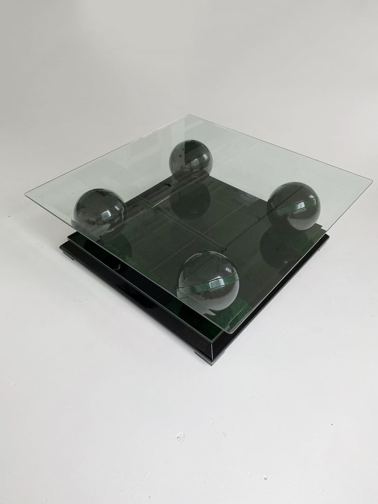 ITALIAN GLASS TOP COFFEE TABLE WITH LACQUERED WOOD SPHERE BASE, 70's